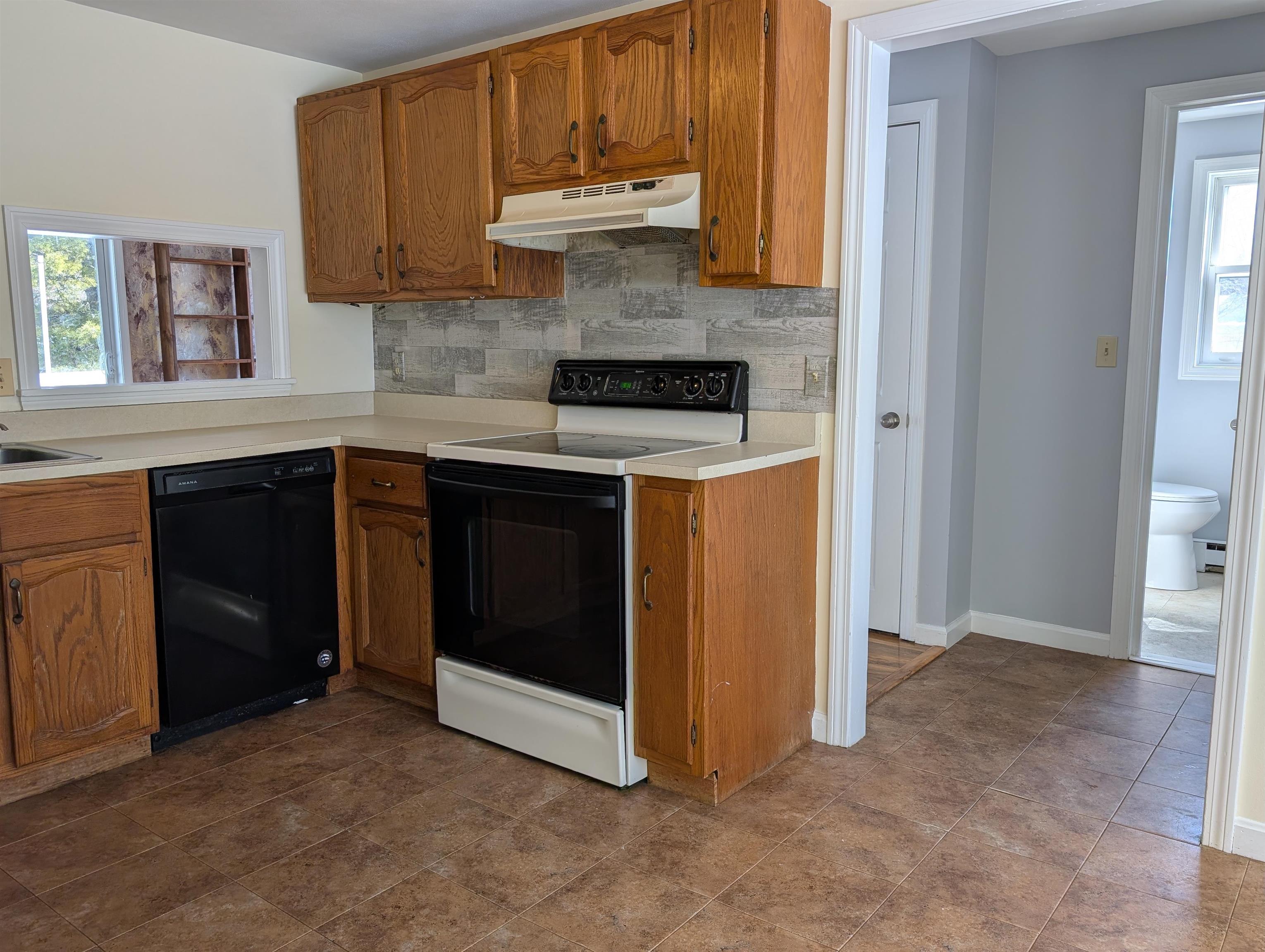 165 Bunker Hill Avenue Unit: 2