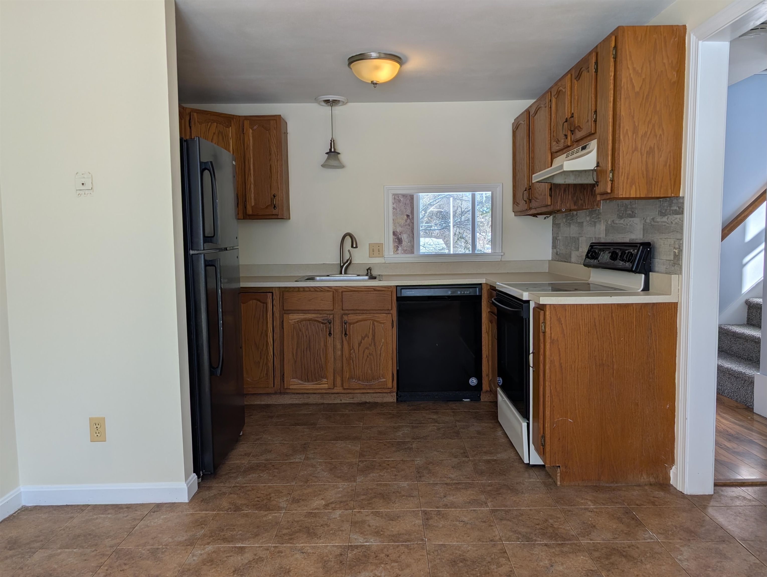 165 Bunker Hill Avenue Unit: 2
