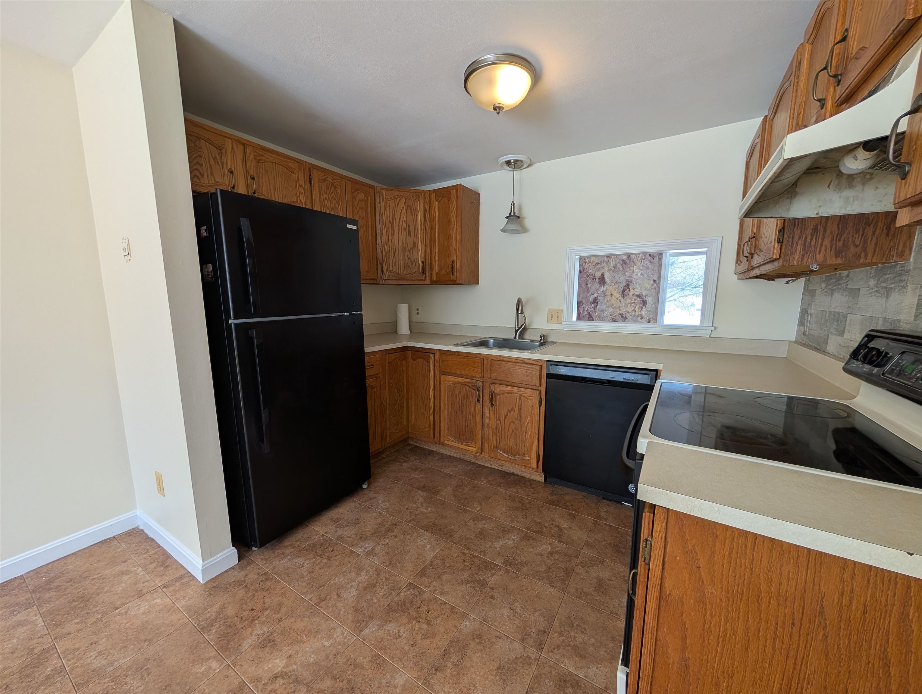 165 Bunker Hill Avenue Unit: 2