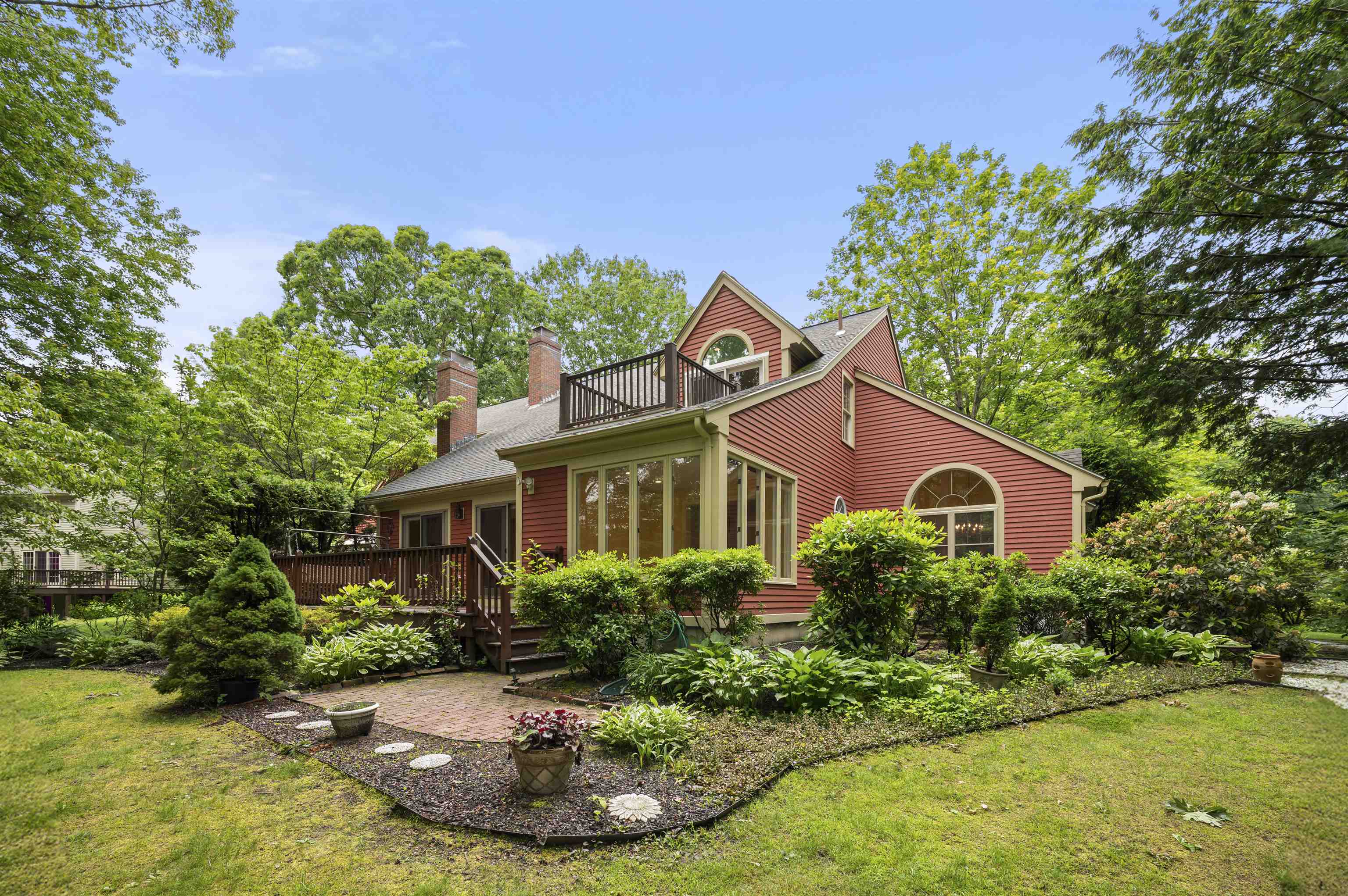 60 Peninsula Drive