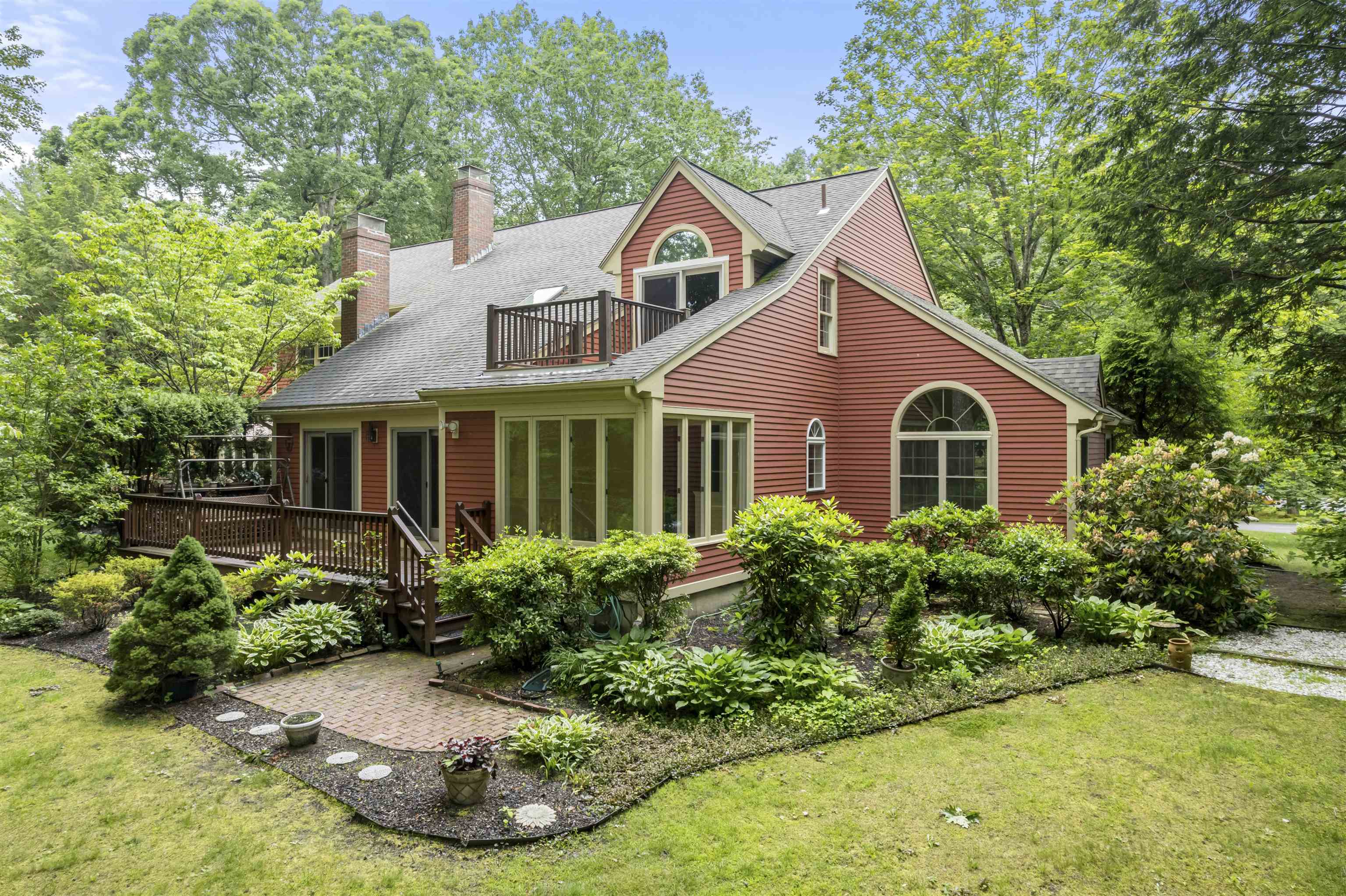 60 Peninsula Drive