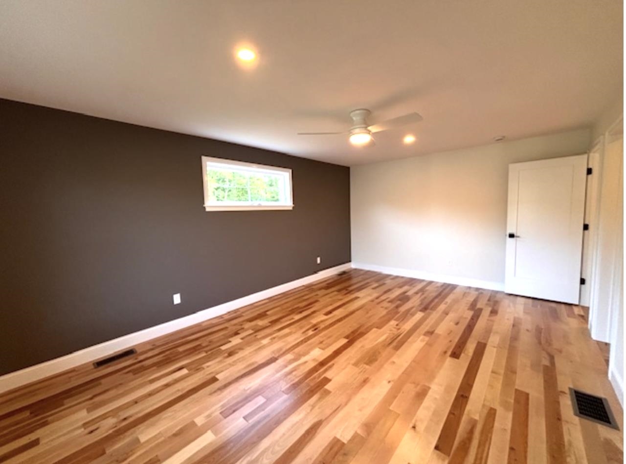 22 Edgewater Drive