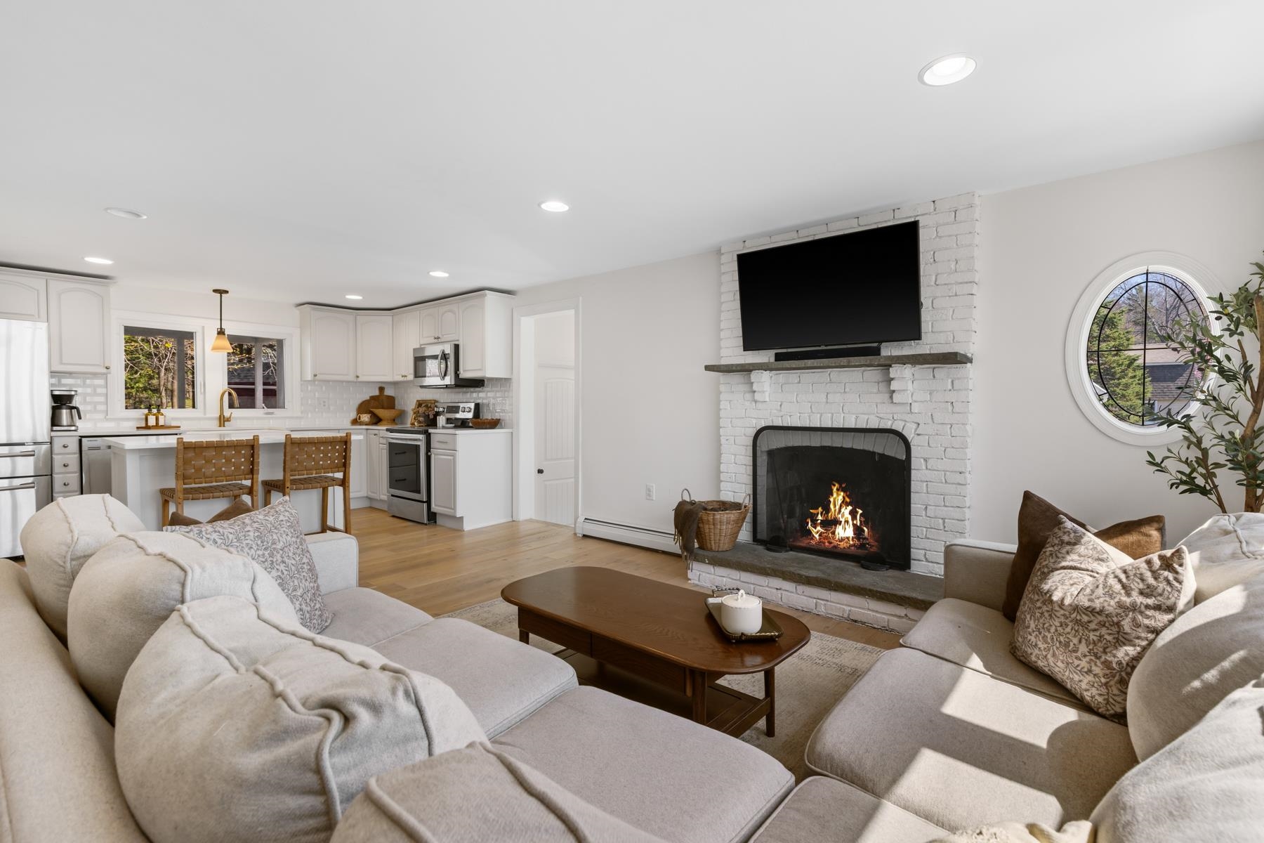 8 Warner Lane