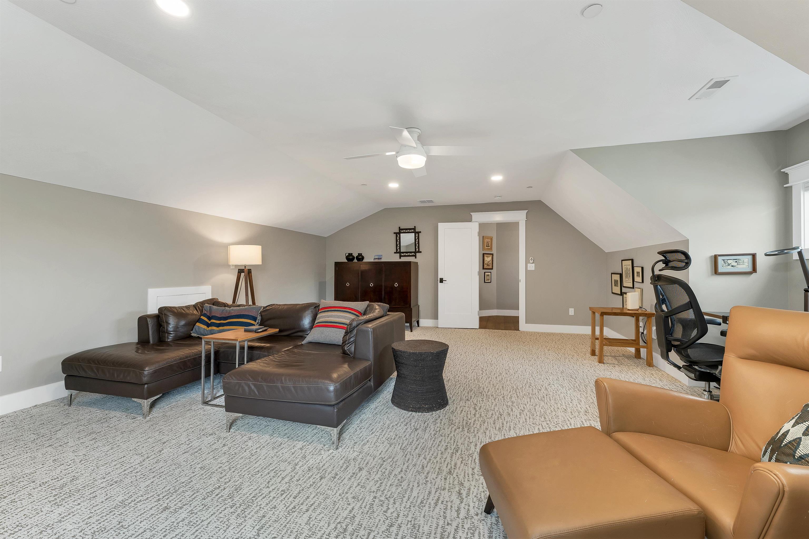 6 Boulder Drive