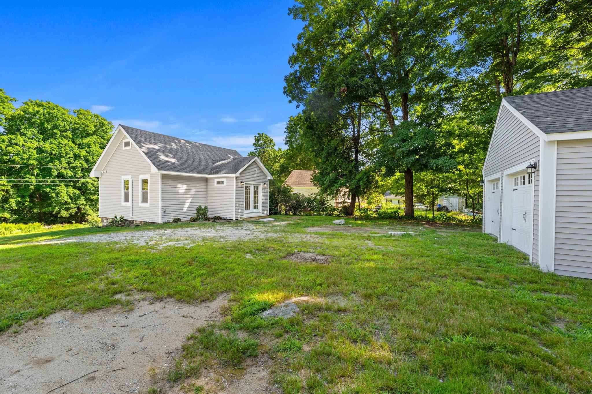 14 River Road