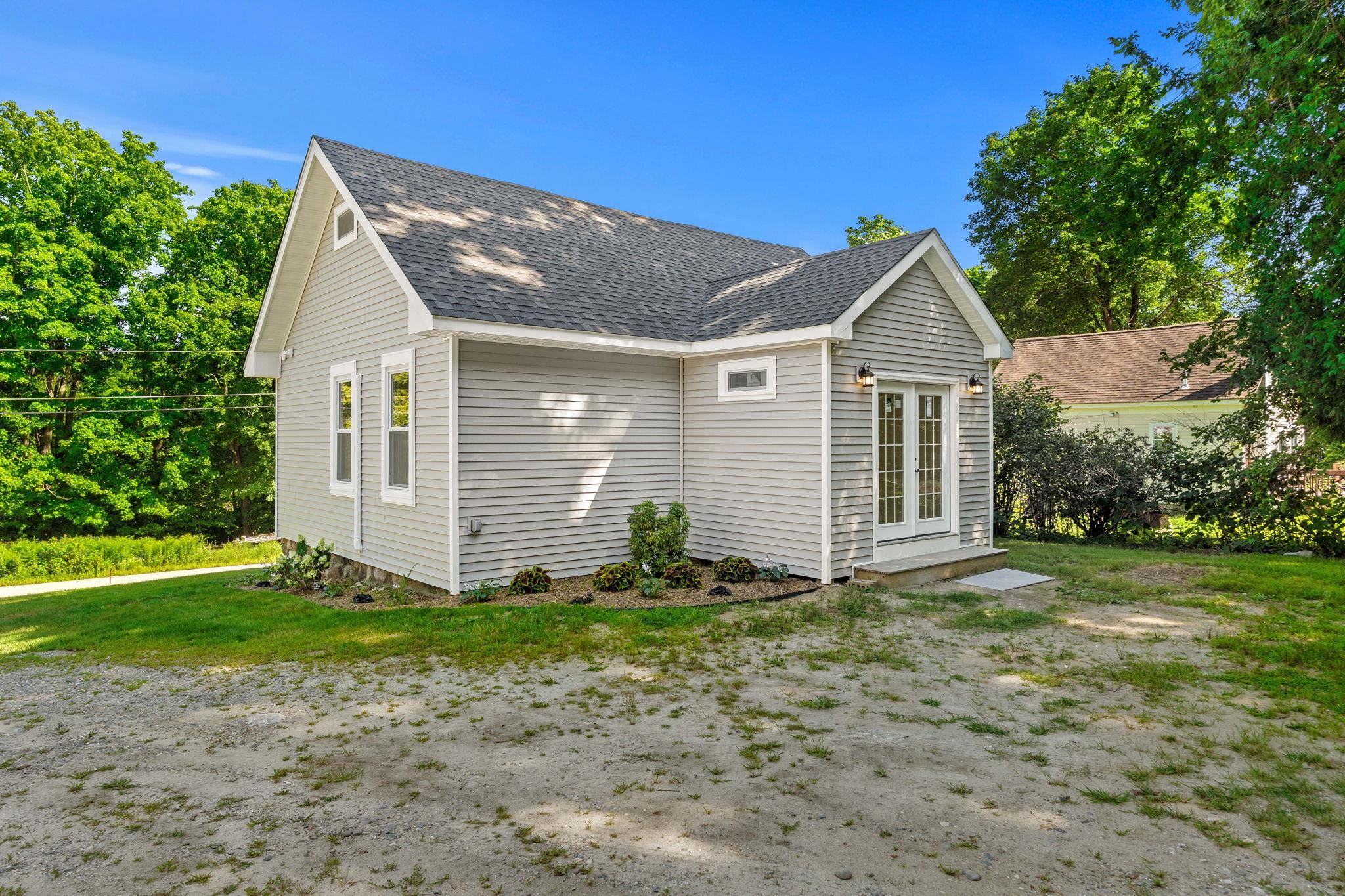 14 River Road