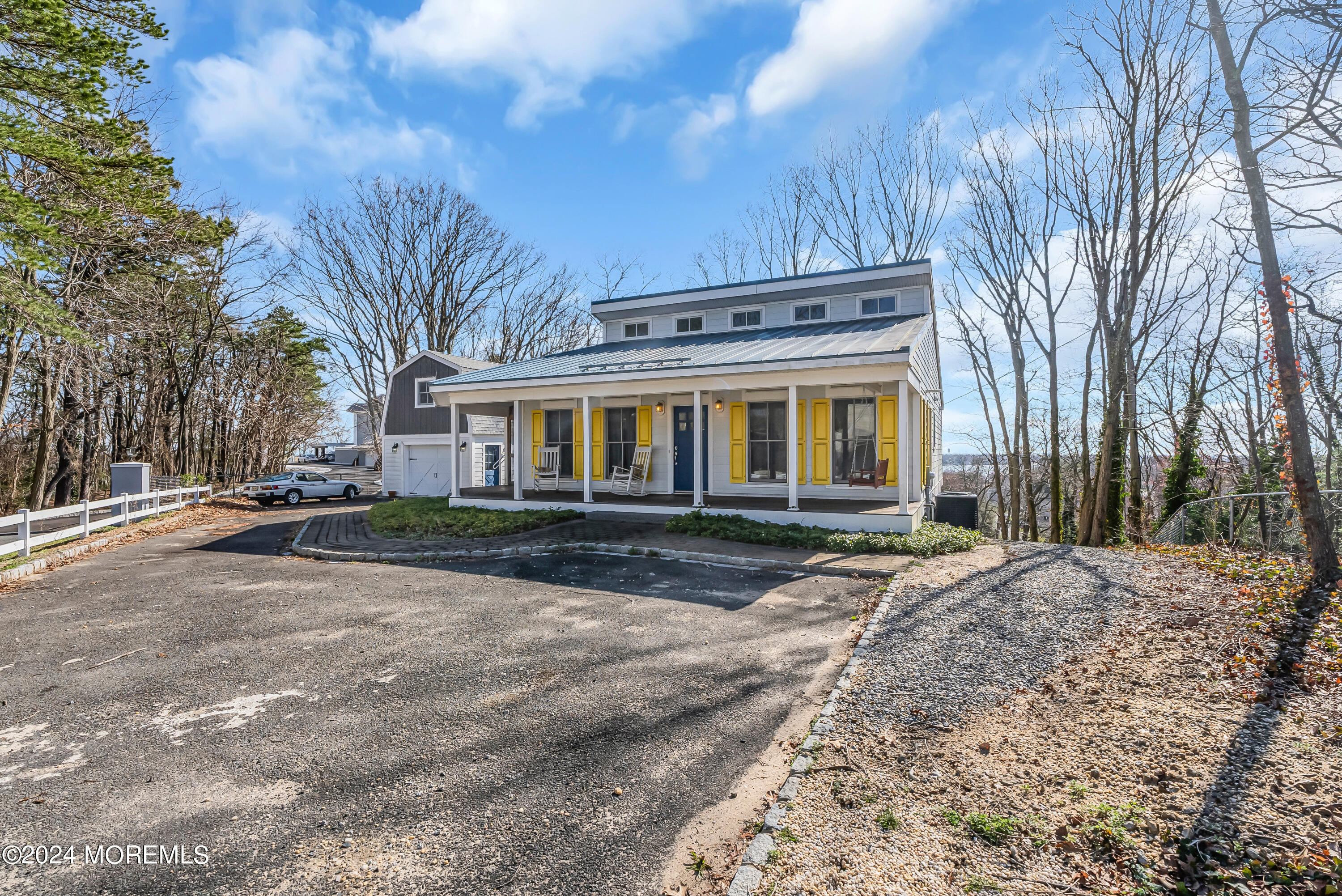 1 Laurel Path