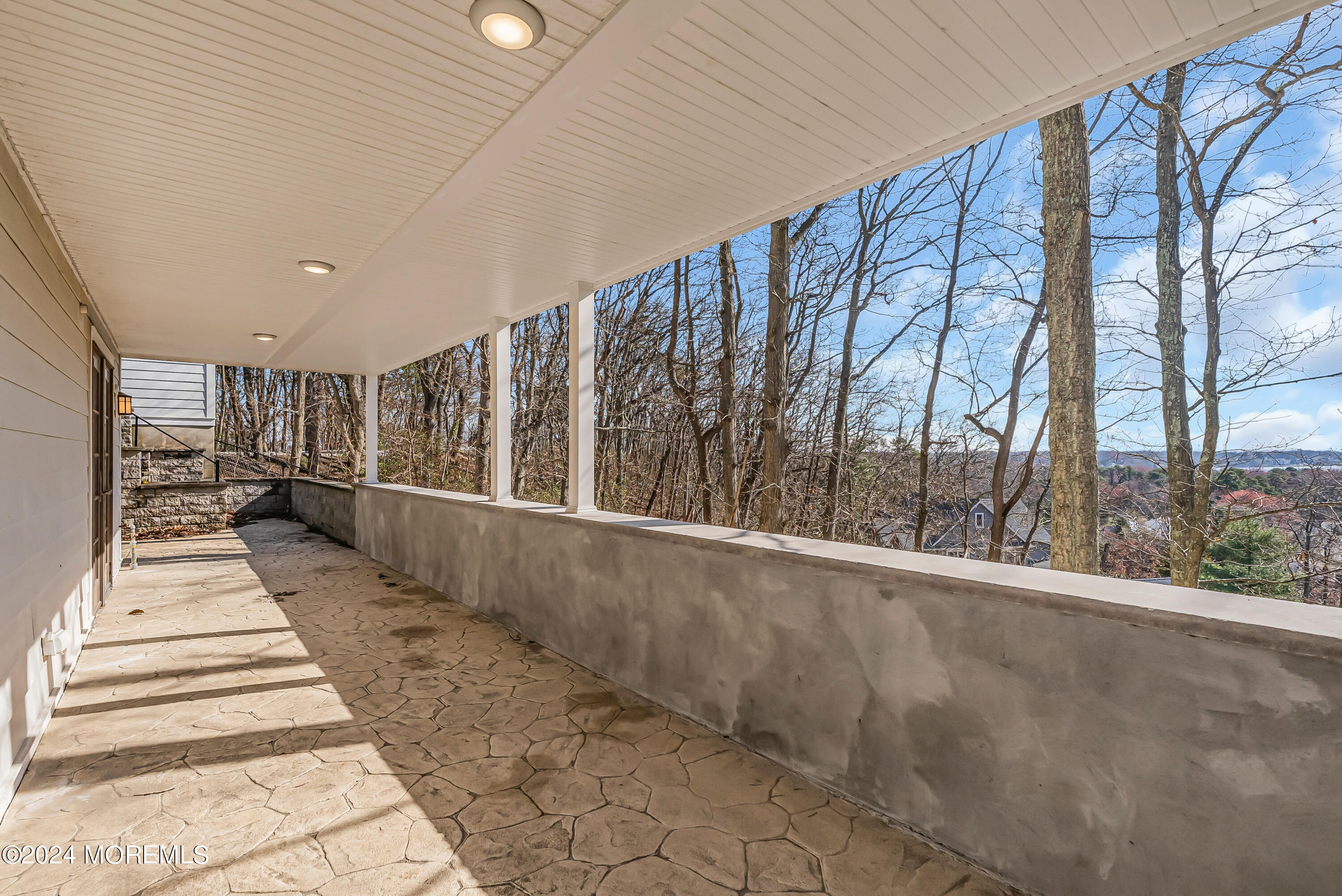 1 Laurel Path