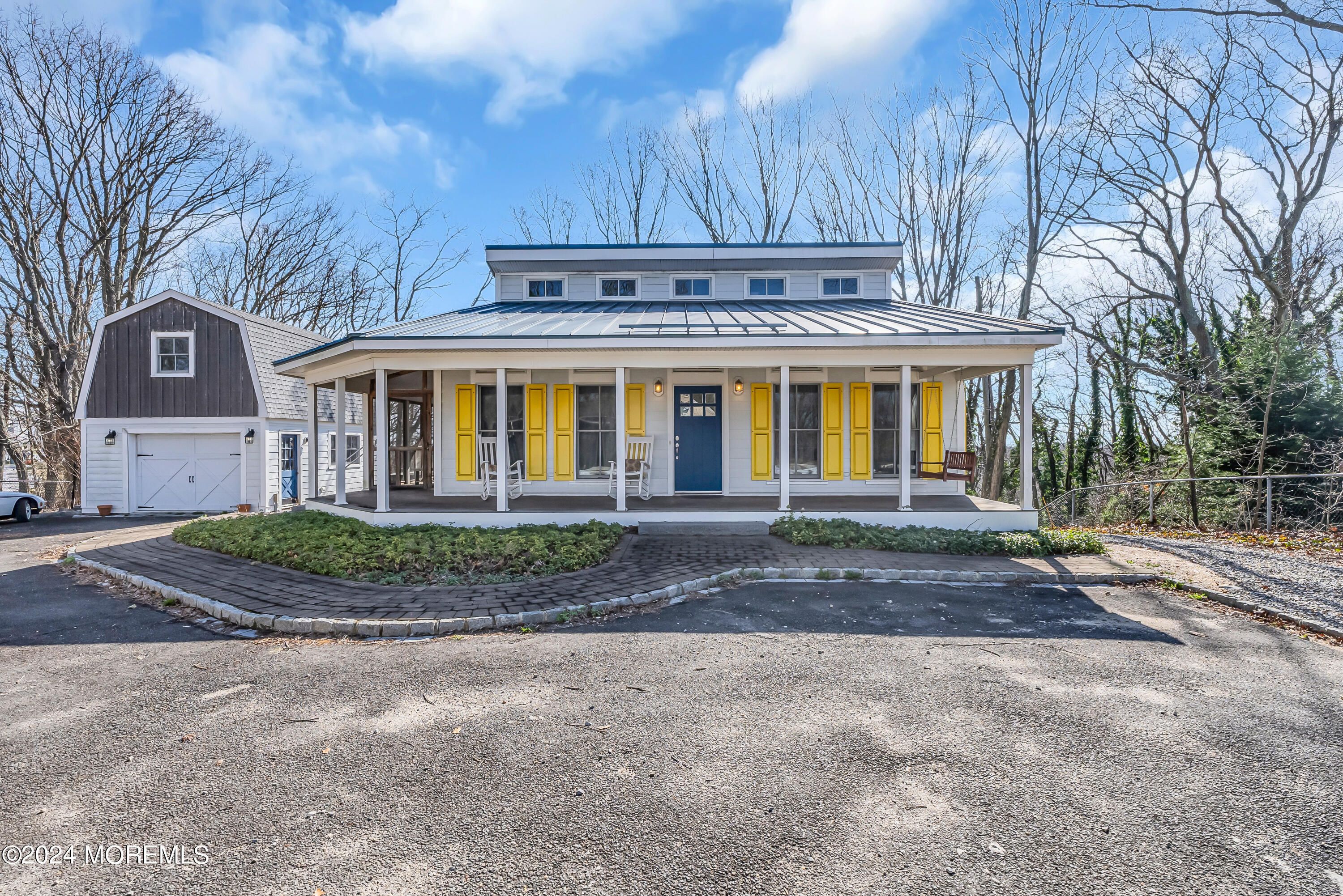 1 Laurel Path