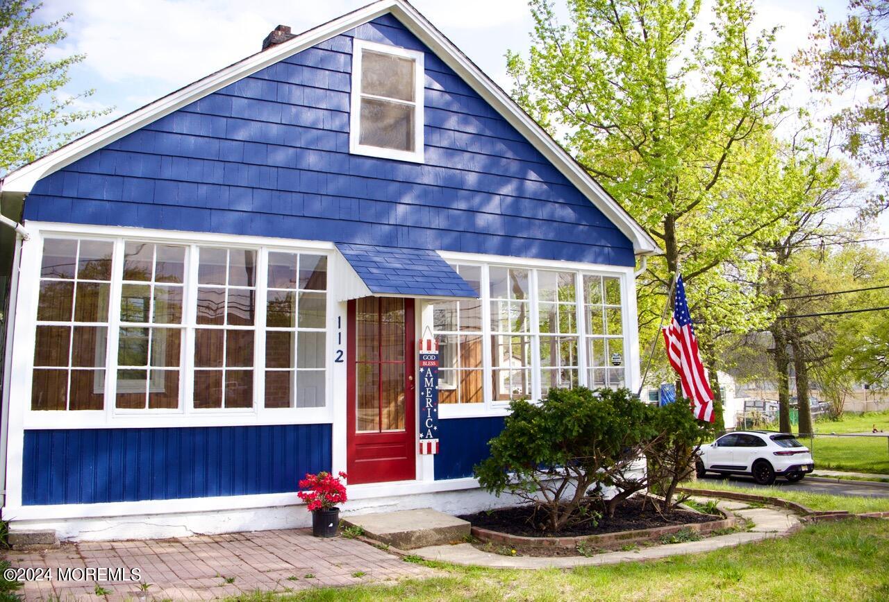 112 Highland Boulevard