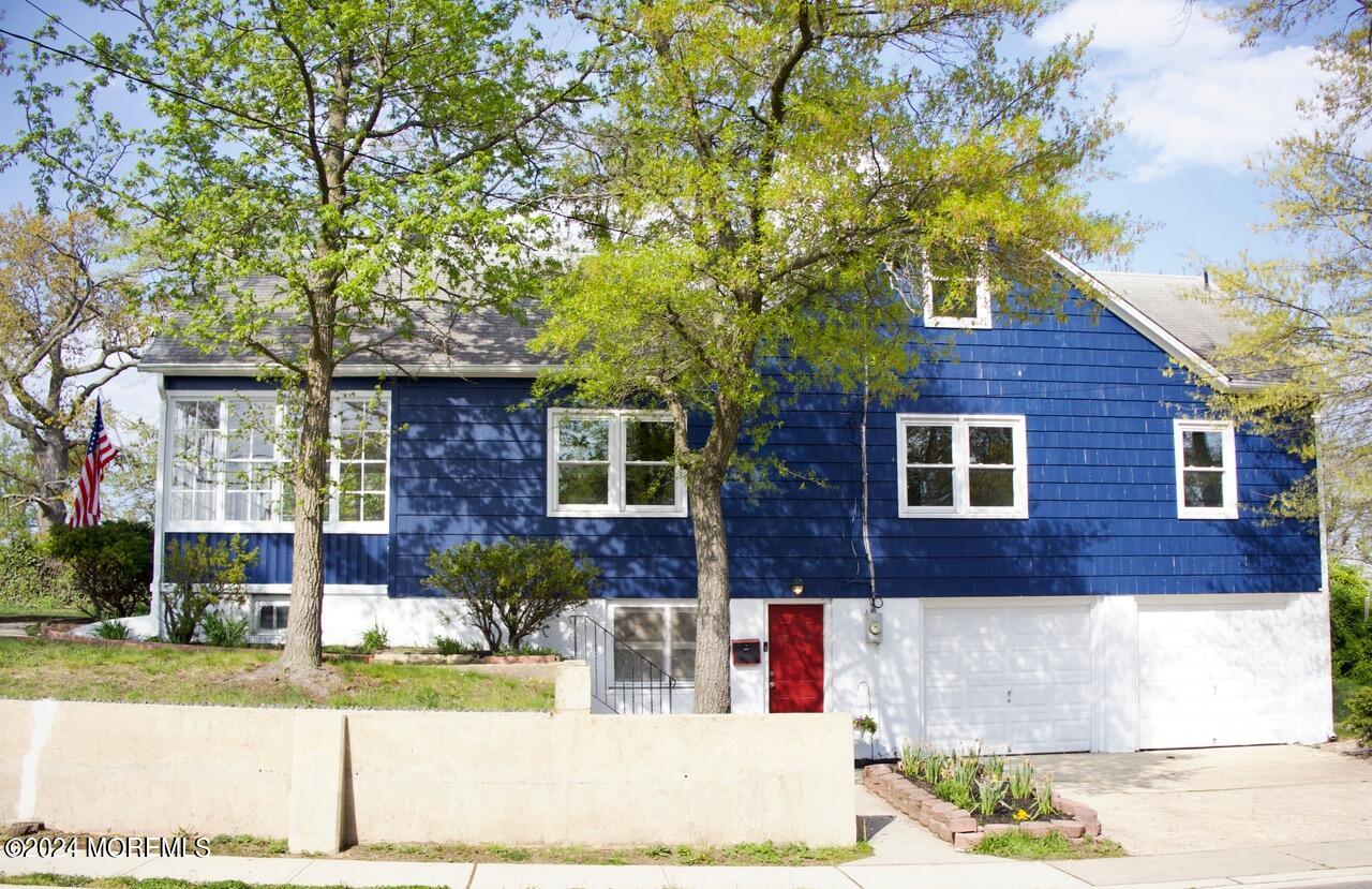 112 Highland Boulevard