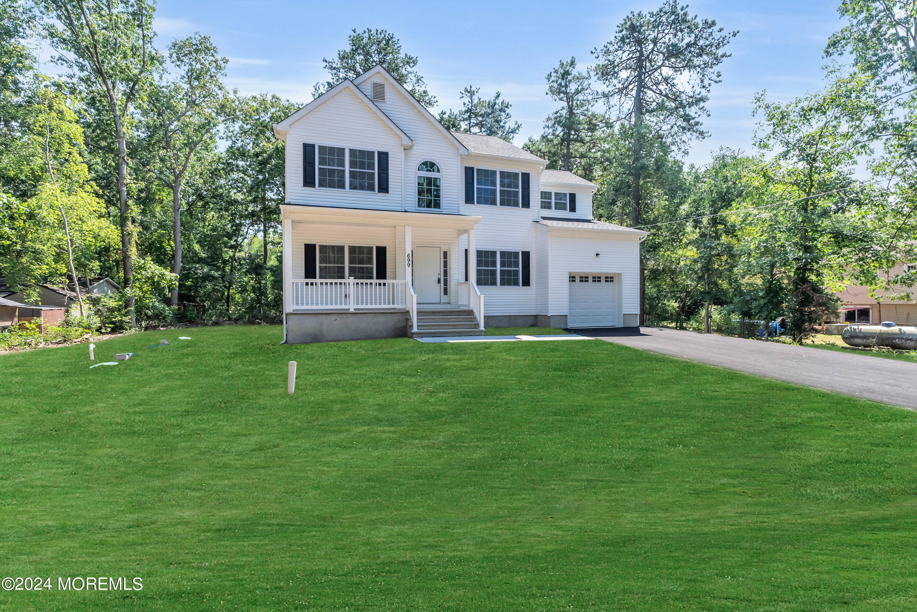 699 Willys Lane