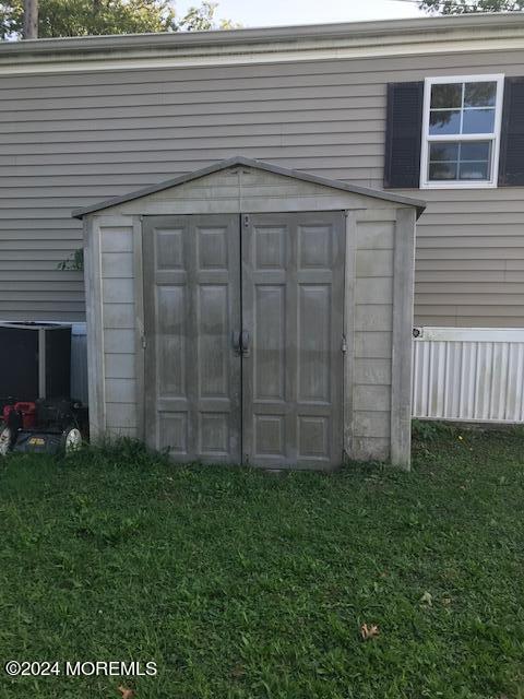 28 Locust Grove