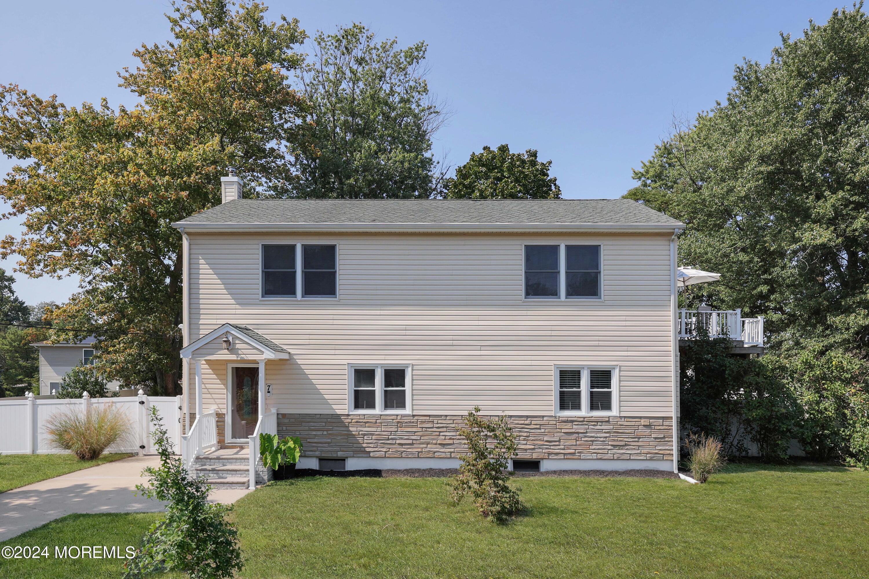 7 Center Street
