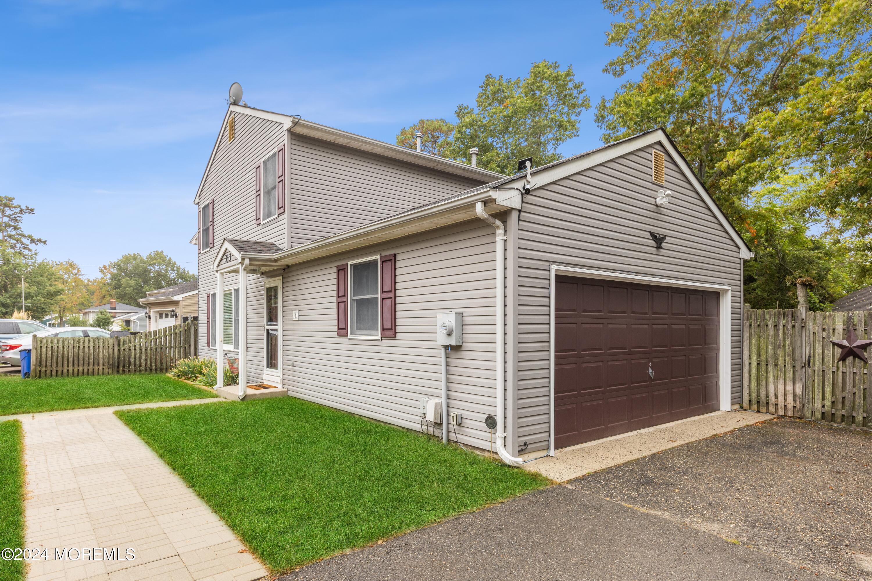313 Station Drive