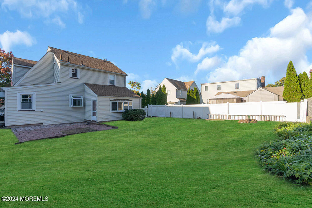 31 Urma Avenue