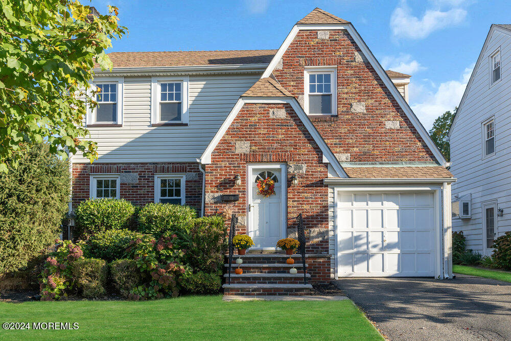 31 Urma Avenue