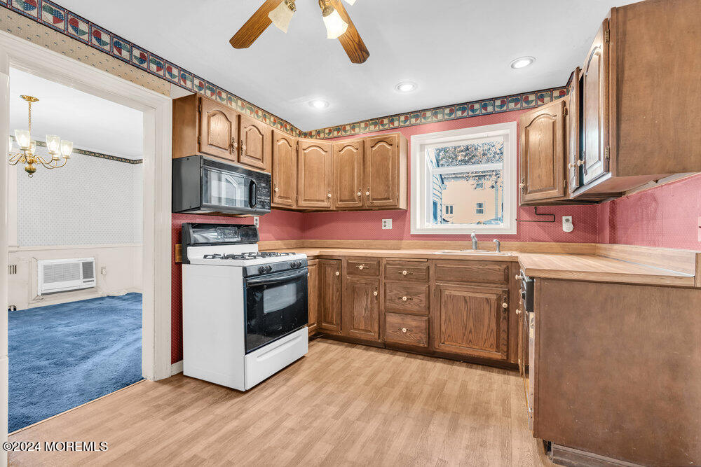 31 Urma Avenue