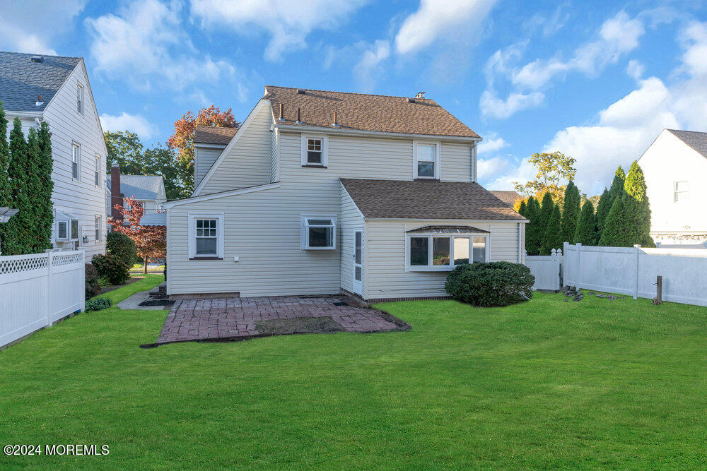 31 Urma Avenue