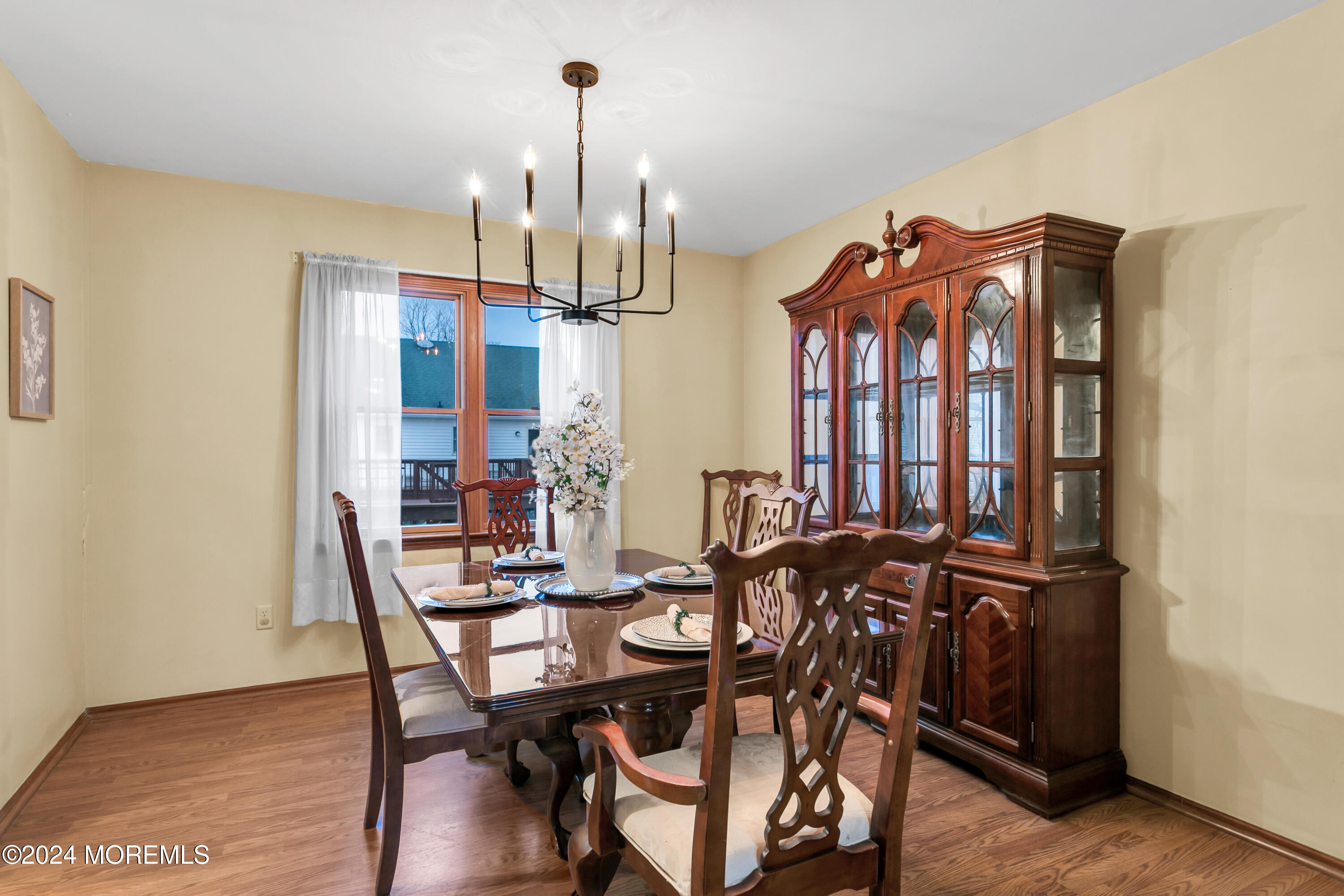 628 Monmouth Avenue