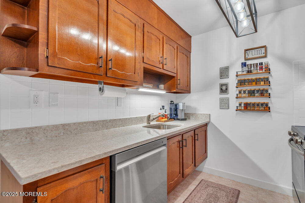 316 Coventry Court D