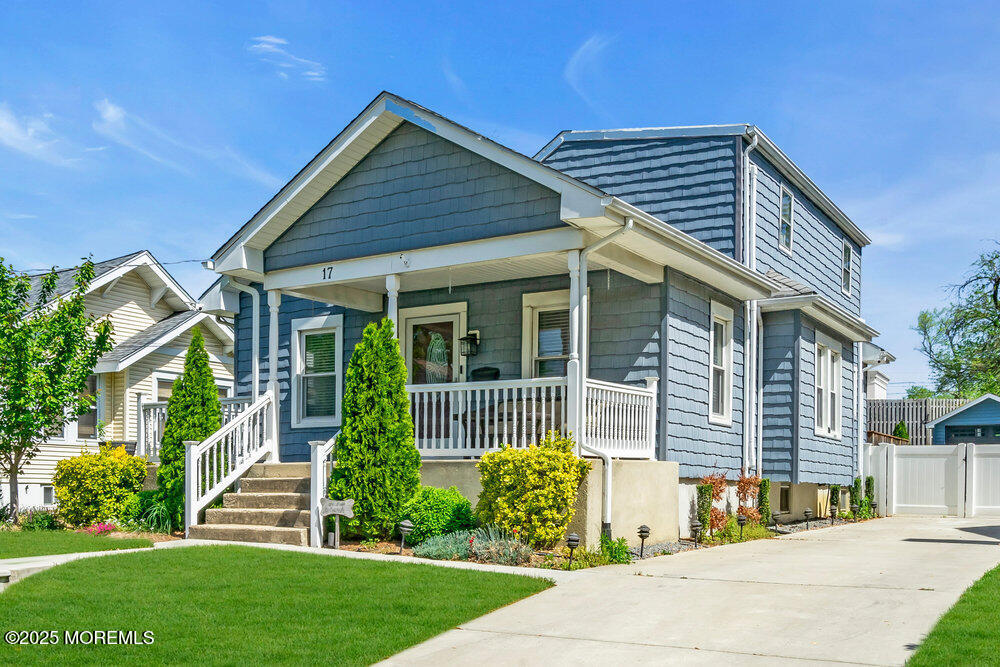 17 Lindis Farne Avenue