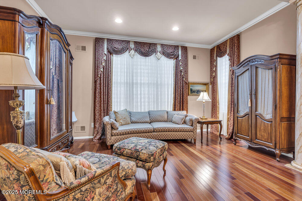 1 Lattimore Court