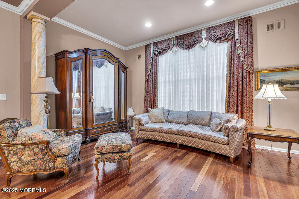 1 Lattimore Court