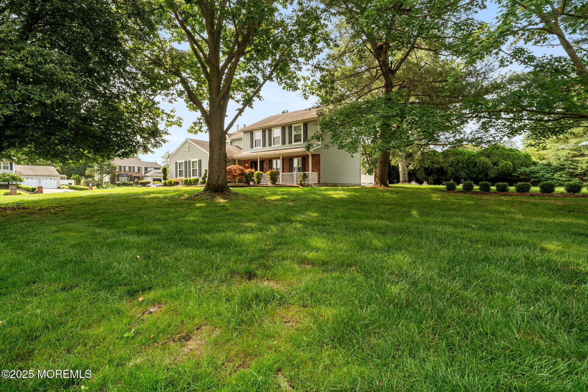 14 Lincolnshire Drive