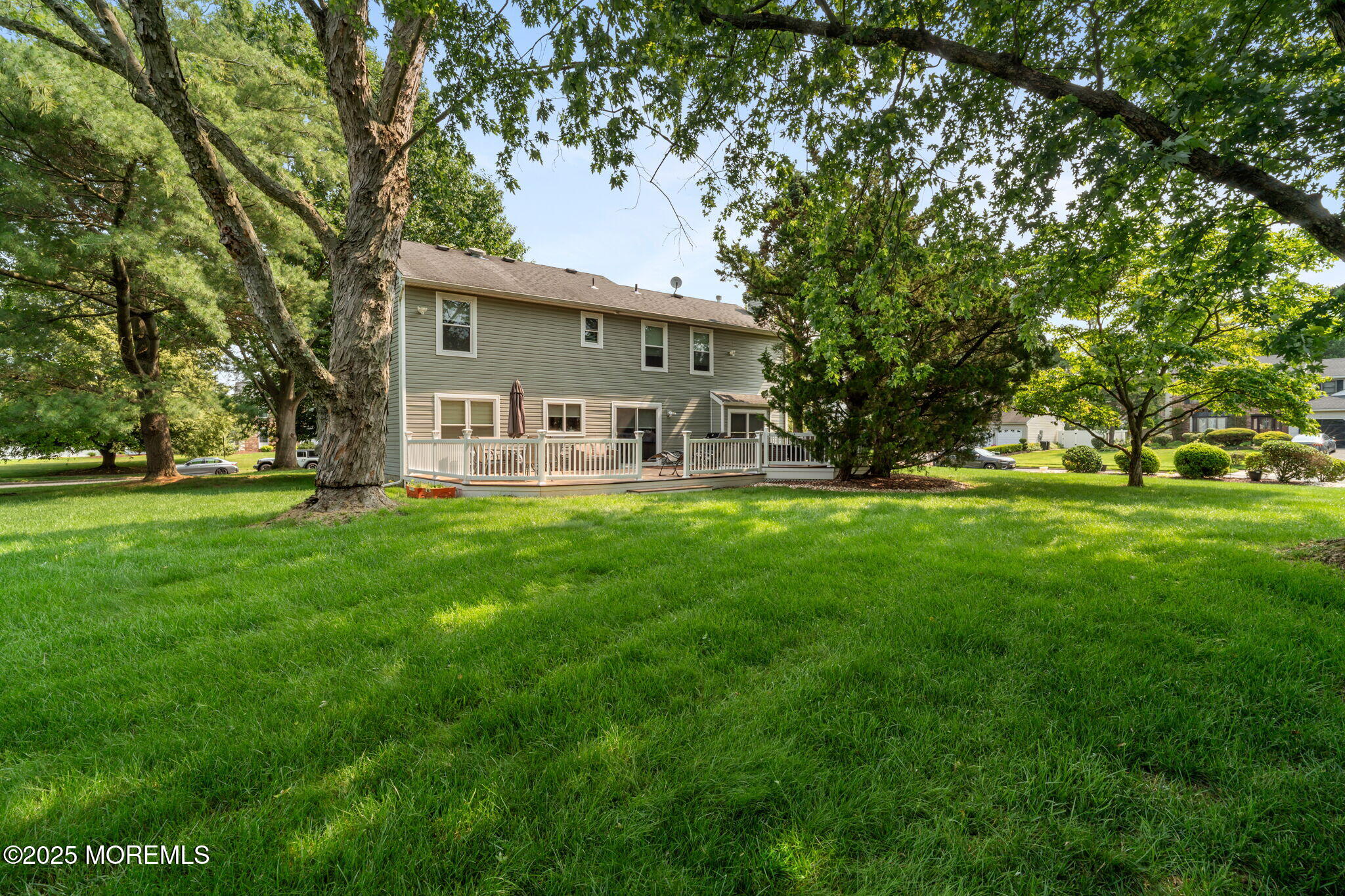 14 Lincolnshire Drive