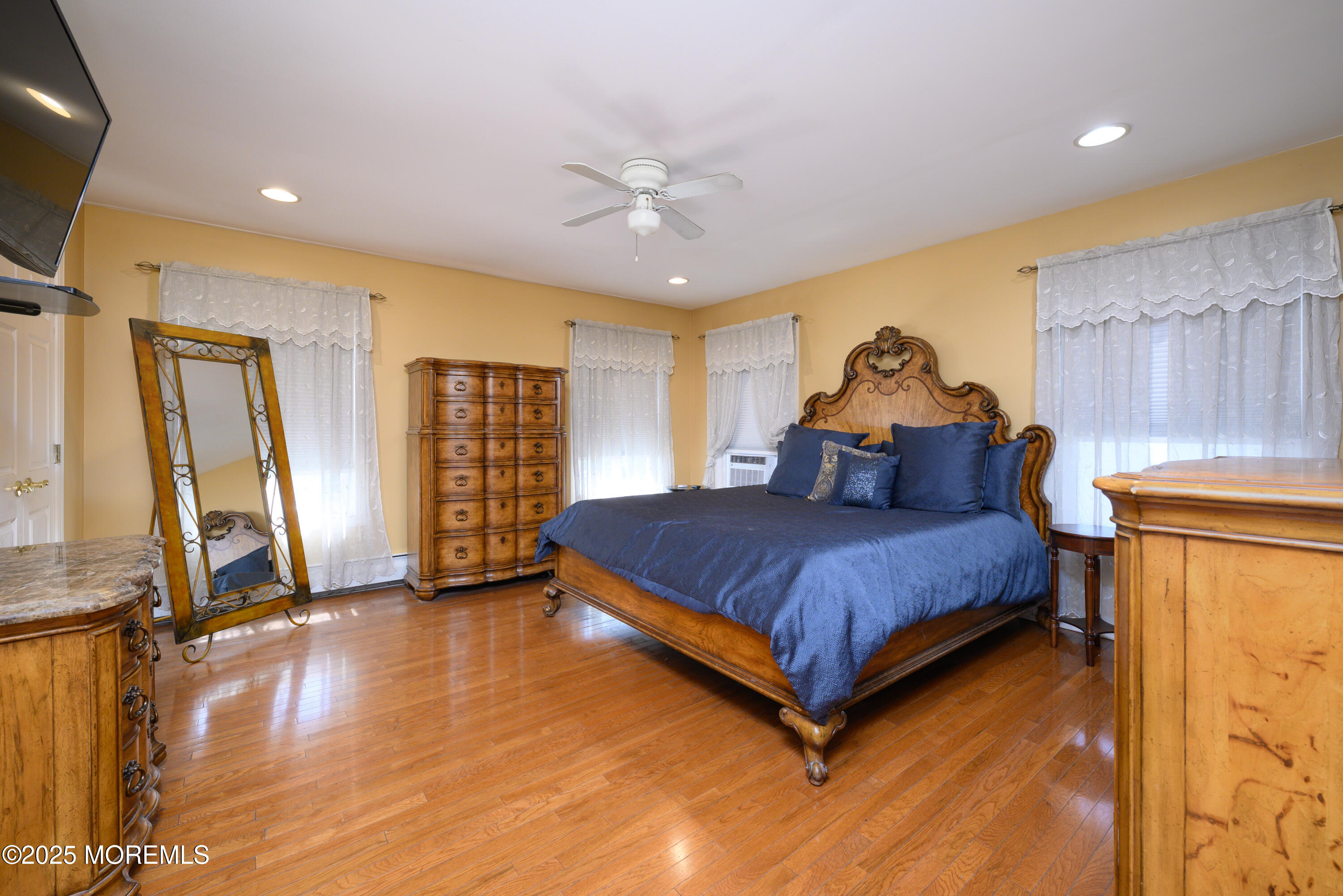 37 Kiawah Avenue