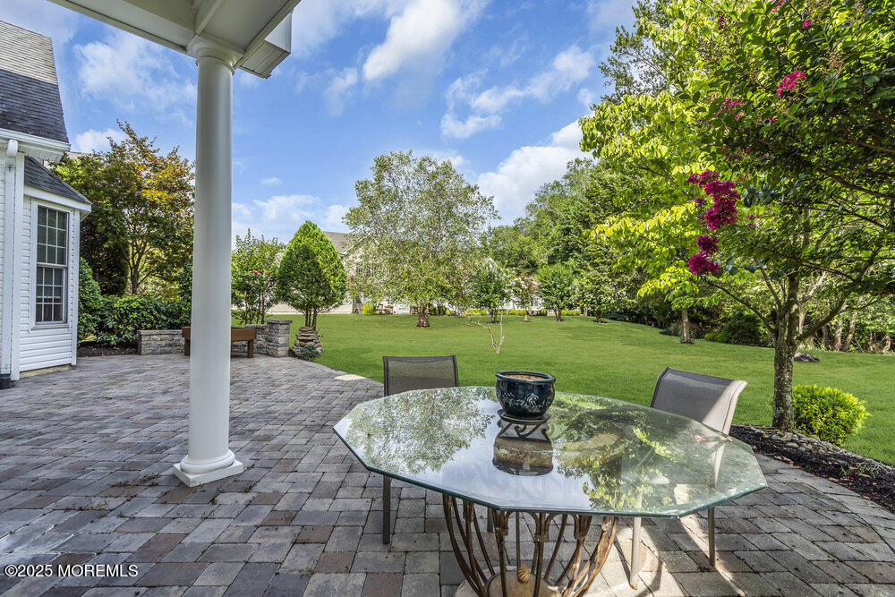 25 Carleton Drive