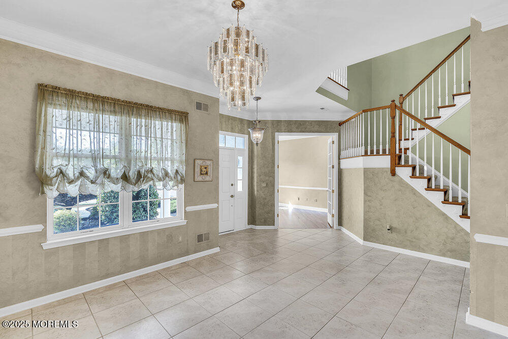 25 Carleton Drive