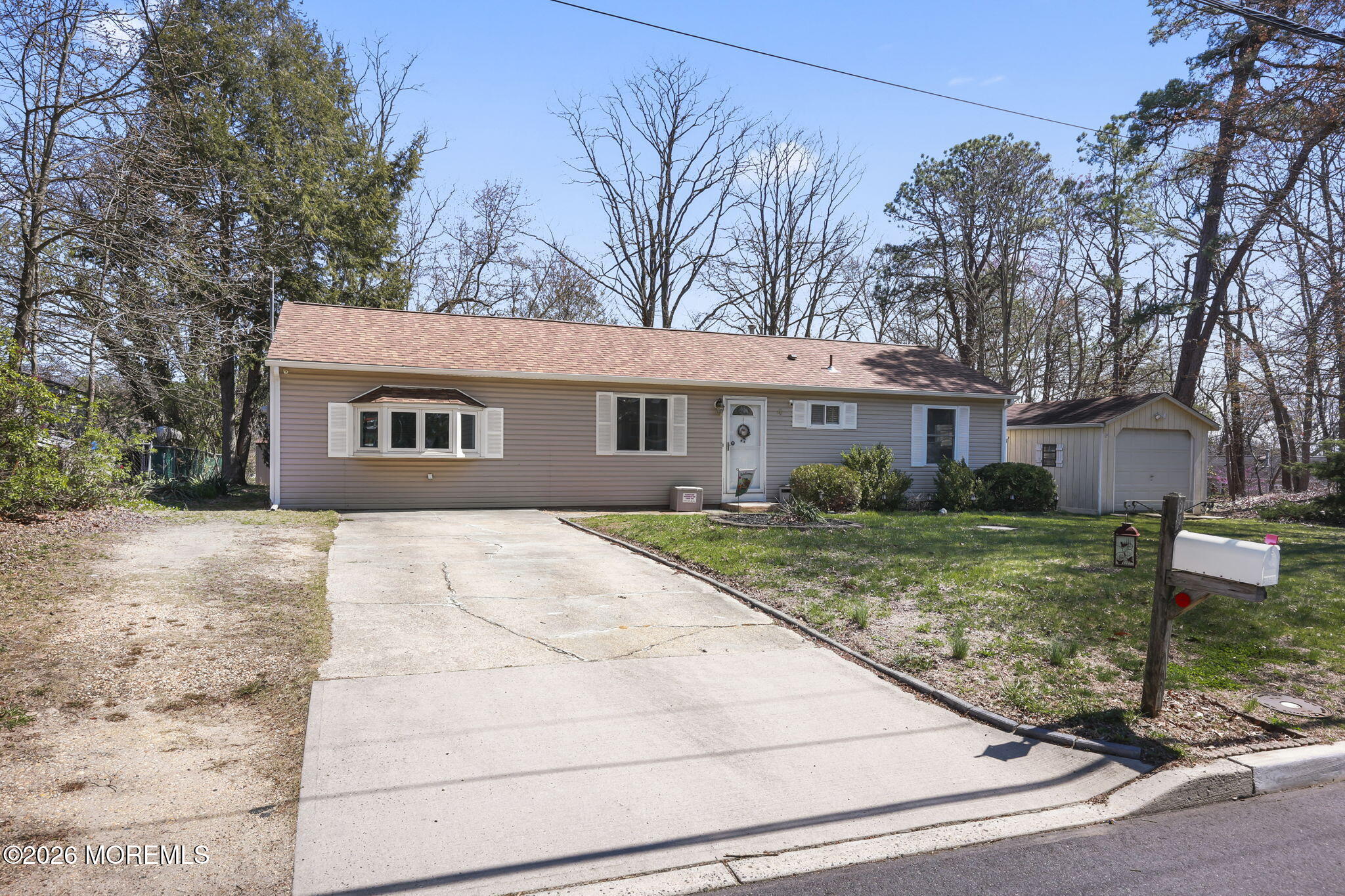 4 Spruce Road
