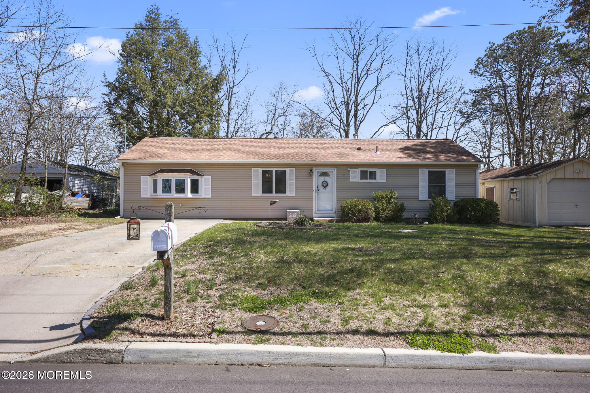 4 Spruce Road