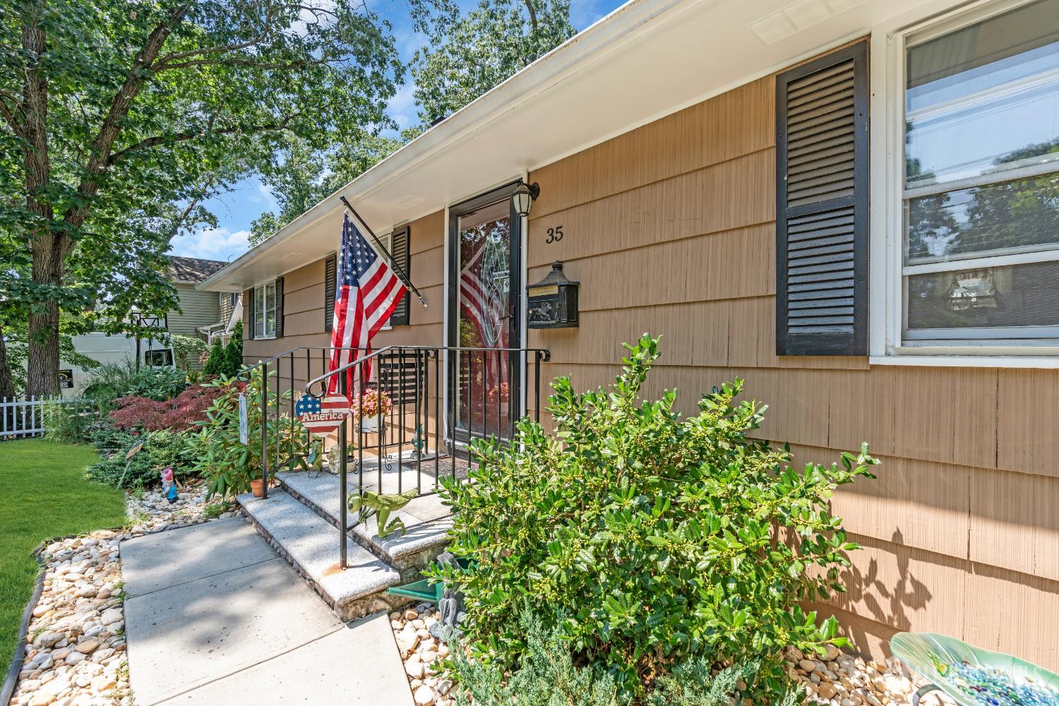 35 Ashmall Avenue