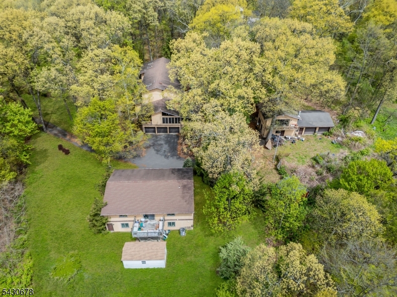 14 Beaver Brook Dr
