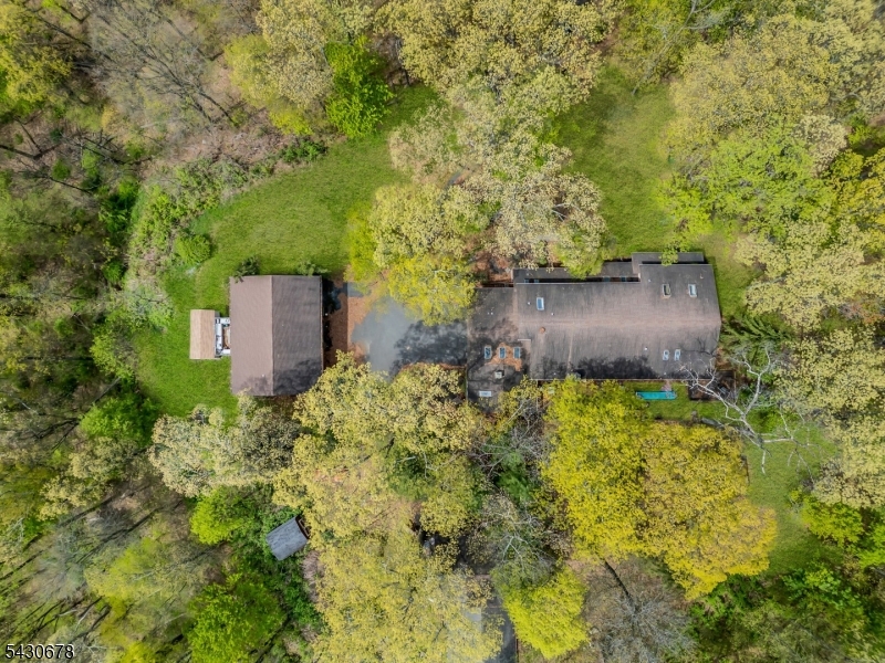 14 Beaver Brook Dr