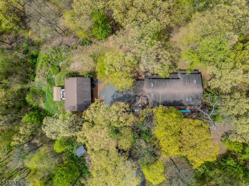 14 Beaver Brook Dr