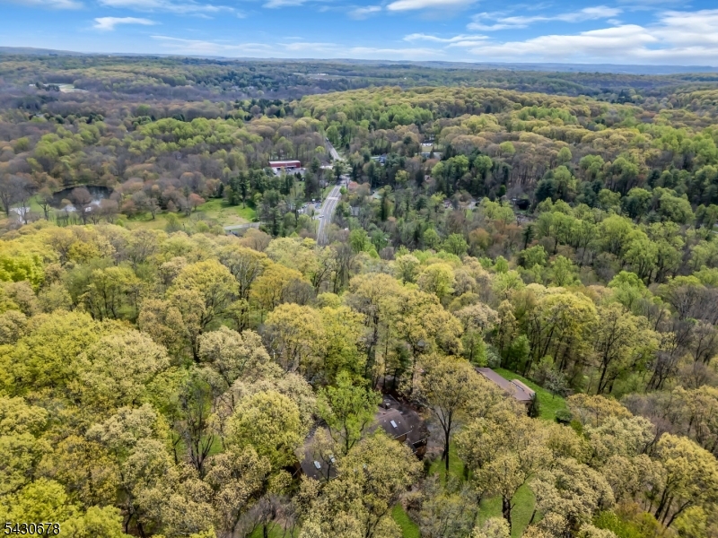 14 Beaver Brook Dr