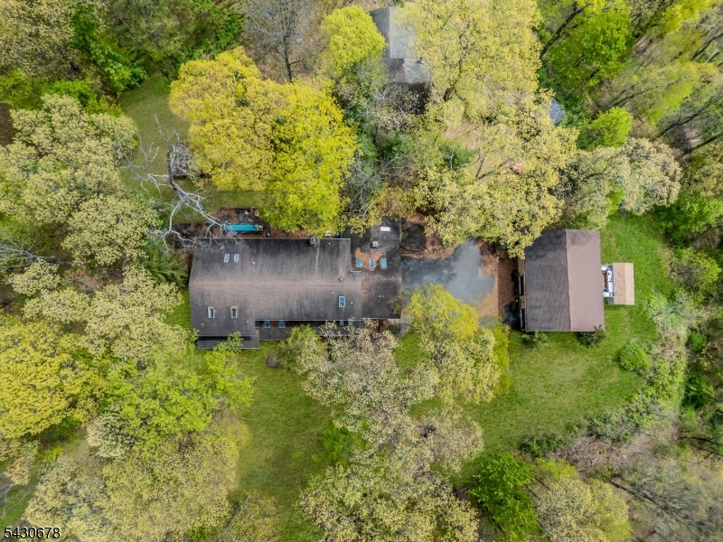 14 Beaver Brook Dr
