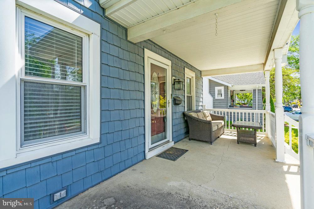 17 LINDIS FARNE AVENUE