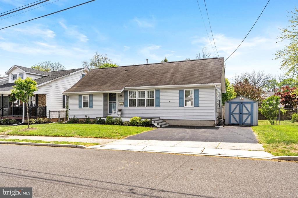 61 VINCENT AVENUE
