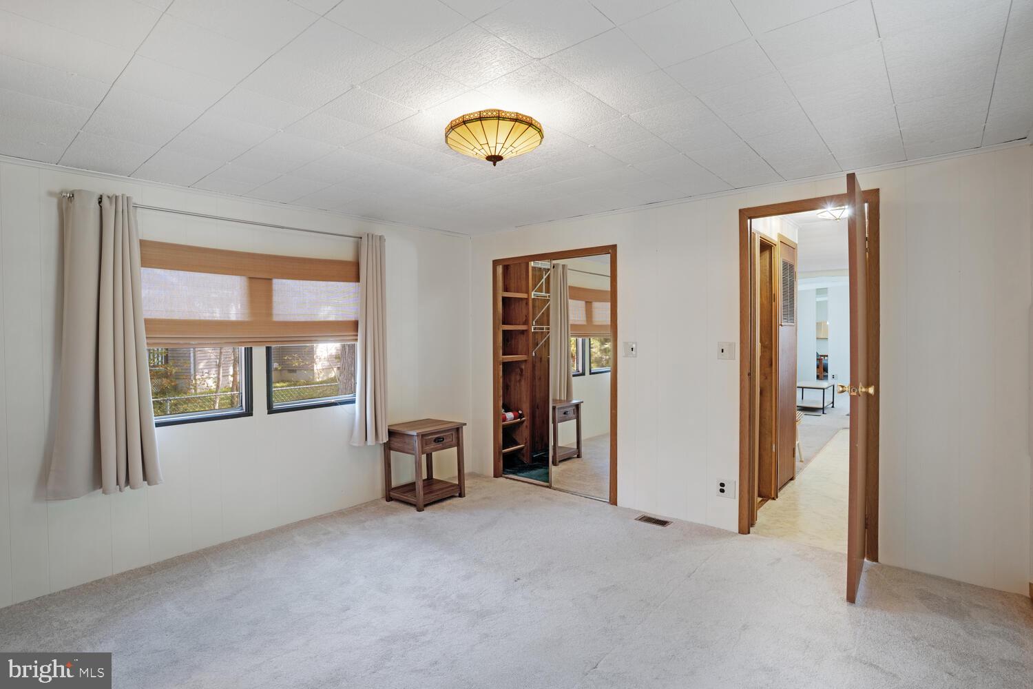 34 HOLLY RD