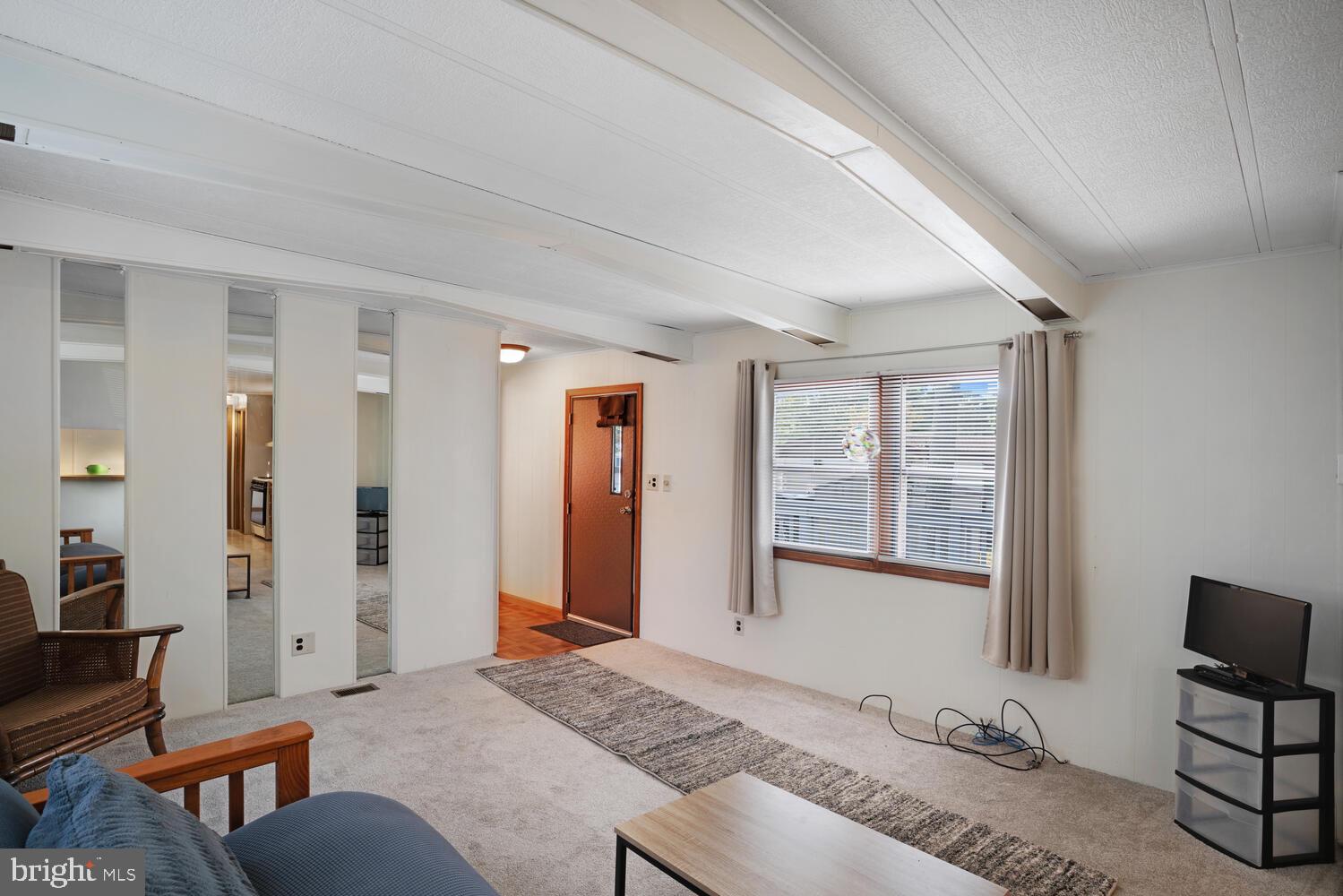 34 HOLLY RD