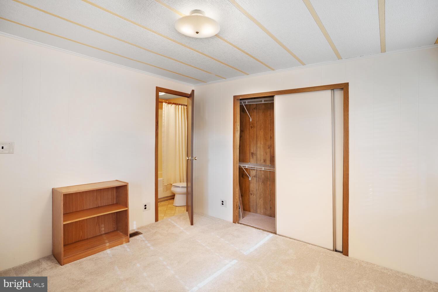 34 HOLLY RD