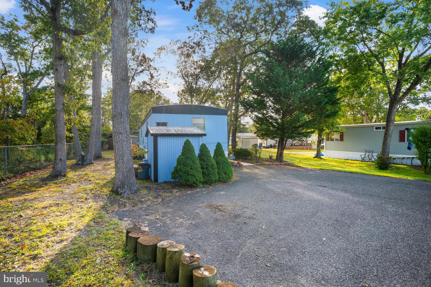 34 HOLLY RD