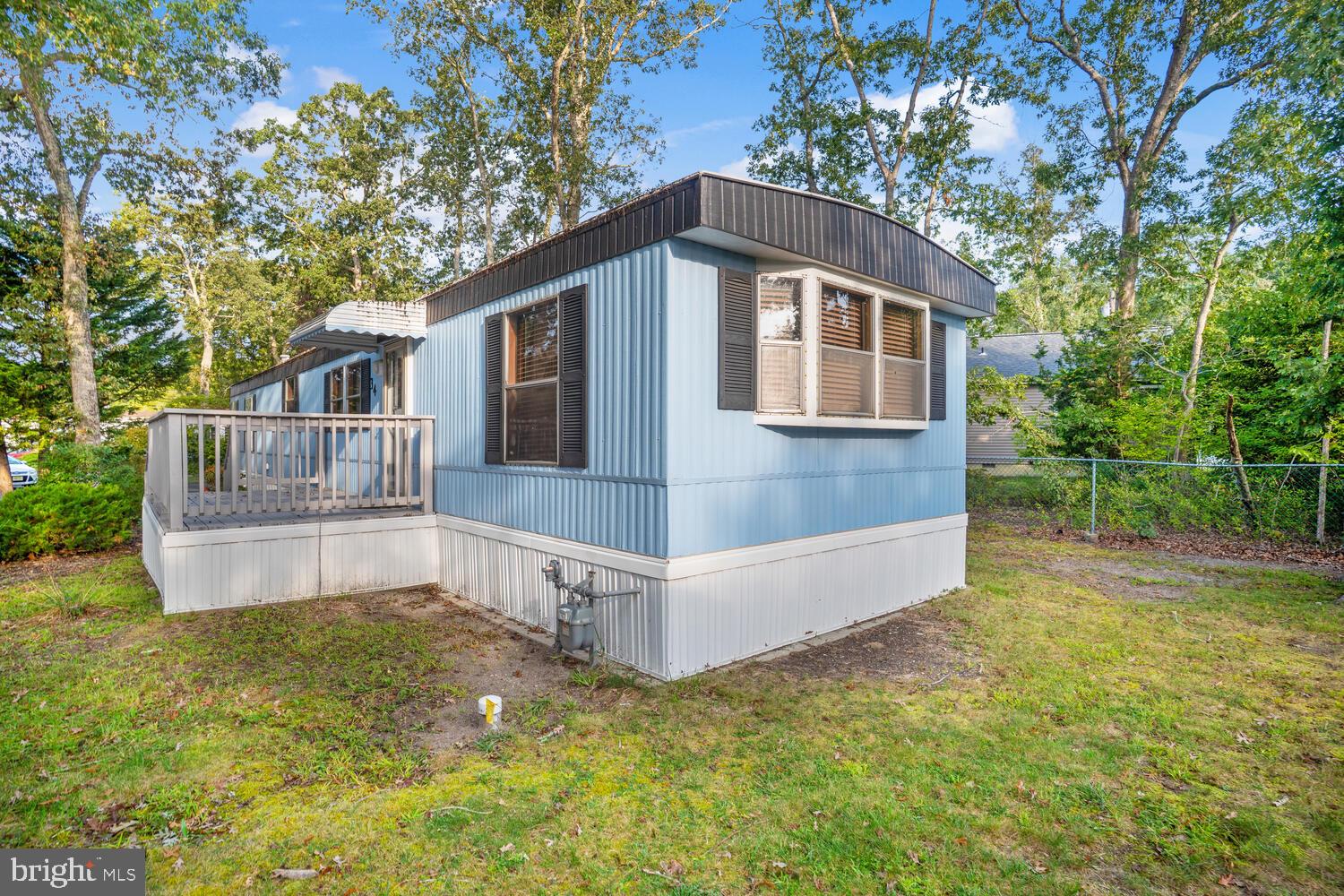 34 HOLLY RD