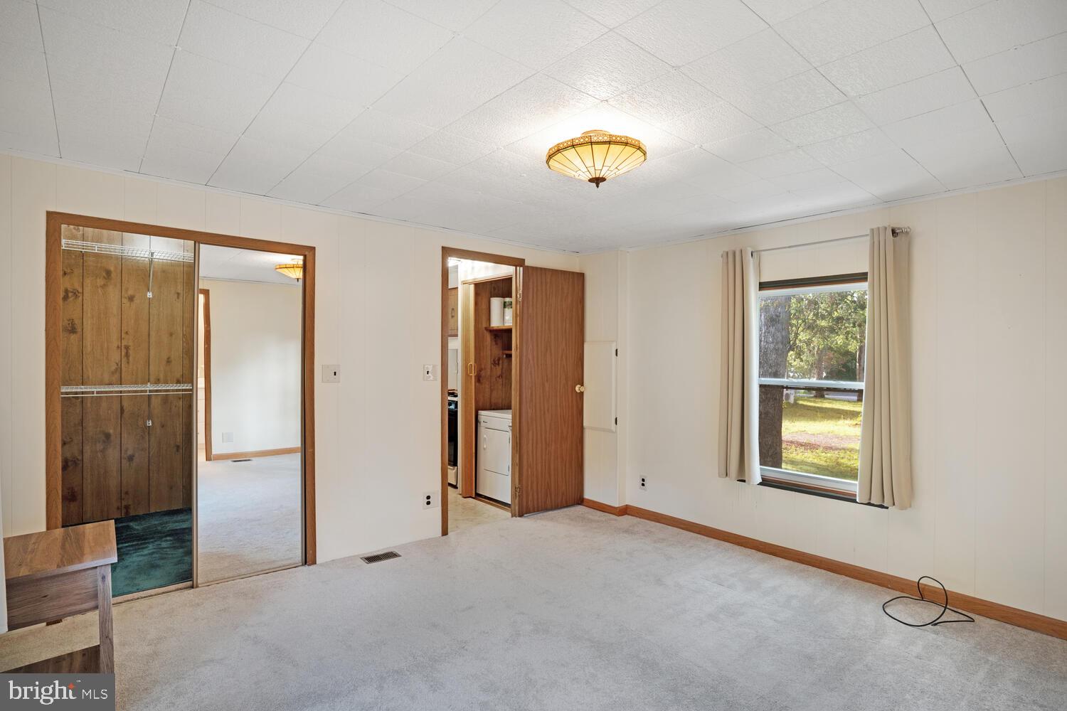 34 HOLLY RD