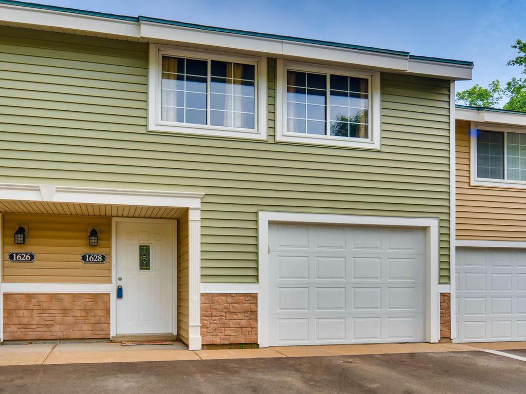 1628 River Bluff Court